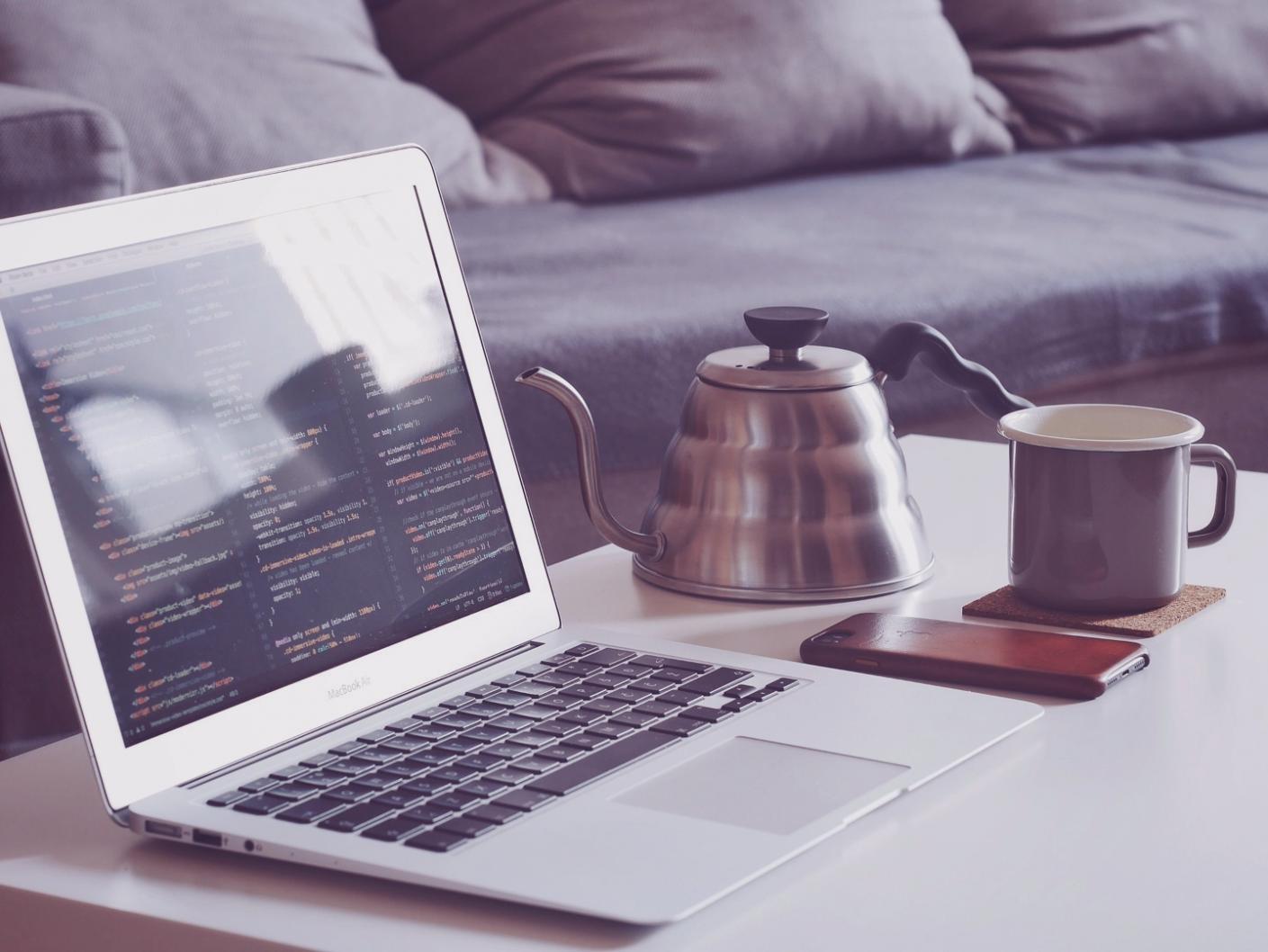 Mobile app support and updates — Yeluvon professional services